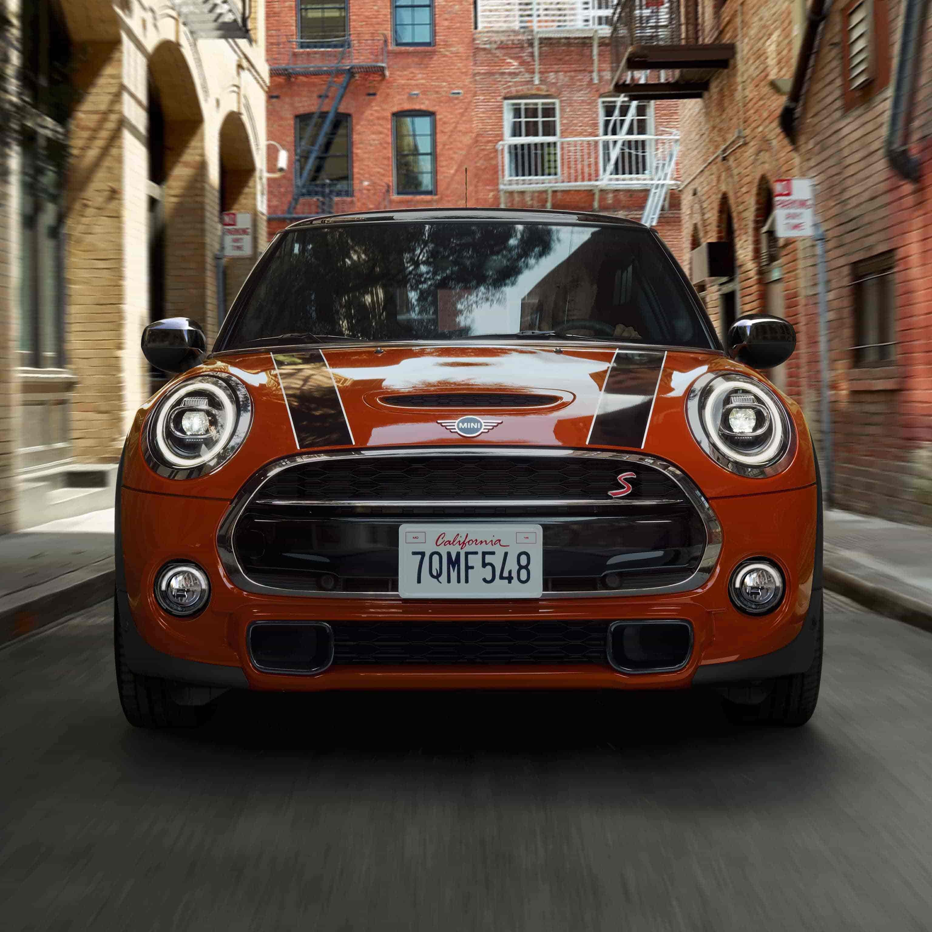 3-DRZWIOWE MINI HATCH – WIDOK Z PRZODU